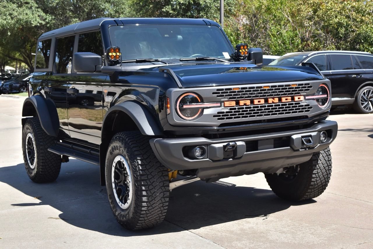 Used 2023 Ford Bronco Badlands w/ Sasquatch Package AWD/4WD image 4