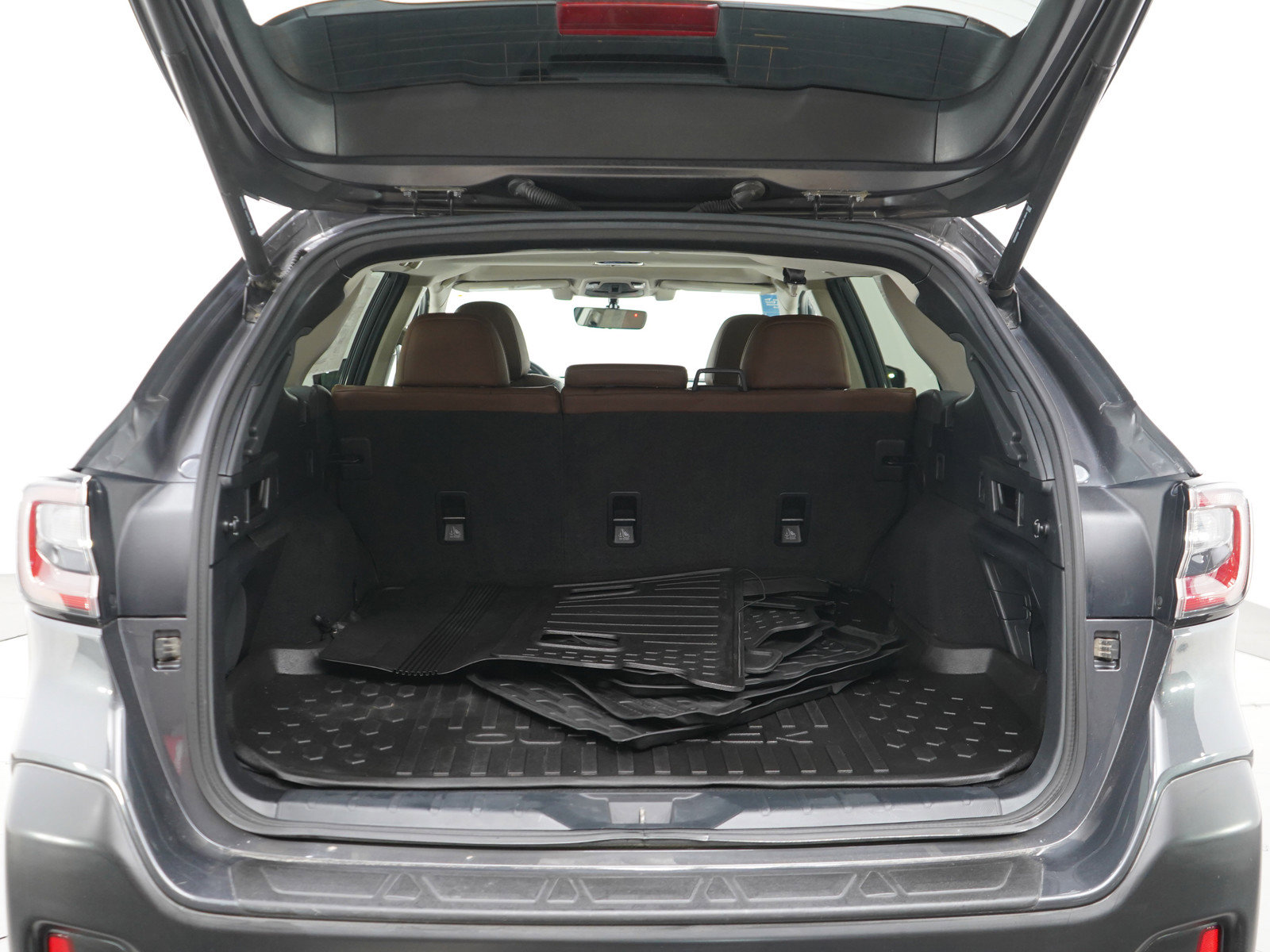 Used 2020 Subaru Outback Touring w/ Popular Package #2 image 15