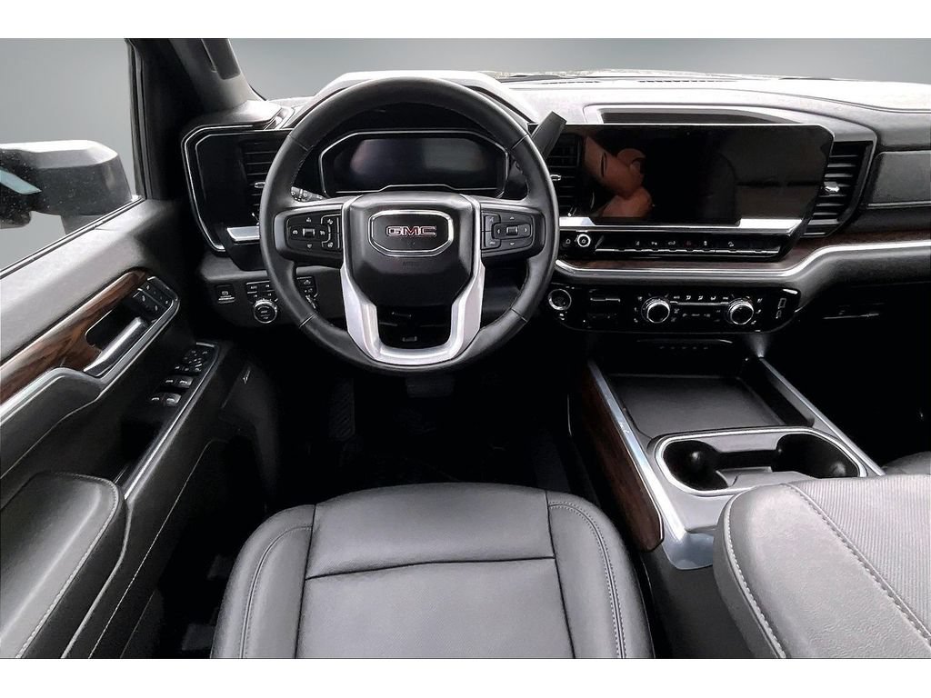 Used 2025 GMC Sierra 2500 SLT w/ SLT Premium Package AWD/4WD image 9