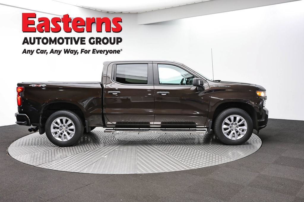 Used 2020 Chevrolet Silverado 1500 Custom w/ Custom Value Package AWD/4WD image 4