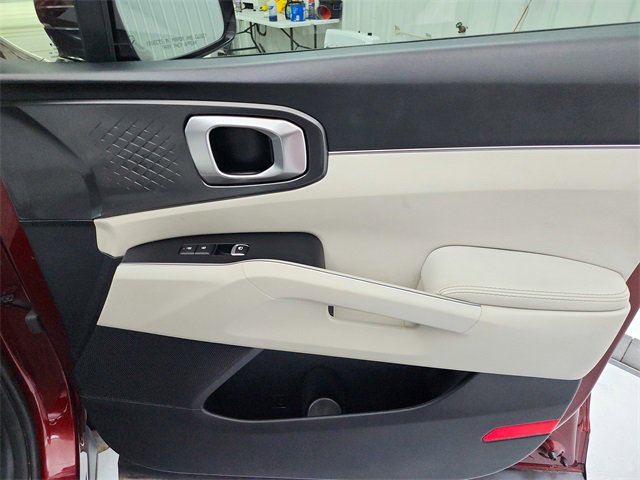 Used 2025 Kia Sorento S w/ Panoramic Sunroof Package image 35