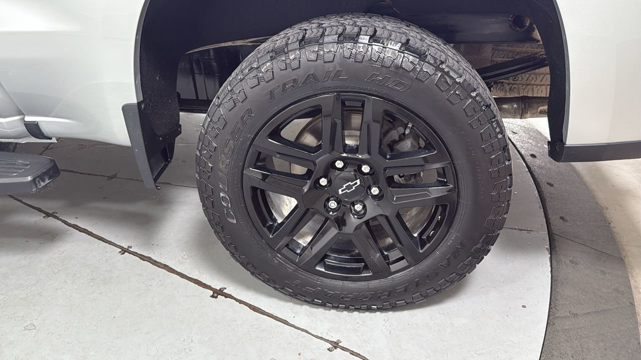Used 2022 Chevrolet Silverado 1500 LT Trail Boss w/ Bed Protection Package image 23