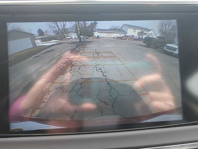 Used 2019 Buick Enclave Essence AWD/4WD image 23