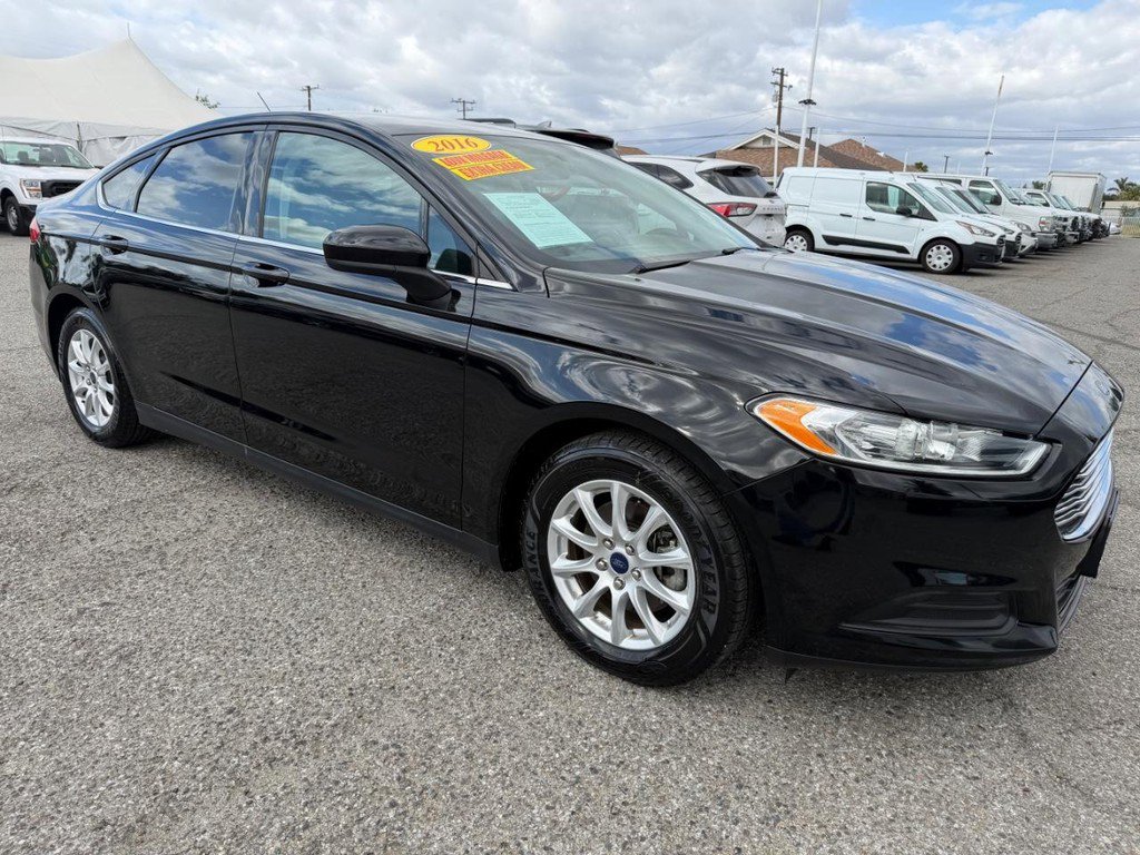 Used 2016 Ford Fusion S FWD image 3