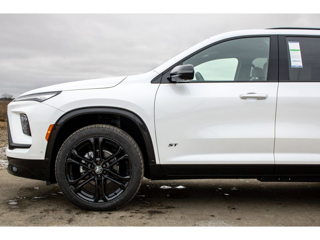 New 2025 Buick Enclave Sport Touring w/ Super Cruise Package image 38