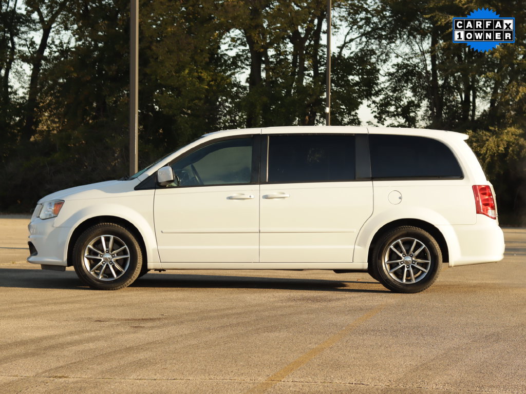 Used 2016 Dodge Grand Caravan SE FWD image 4