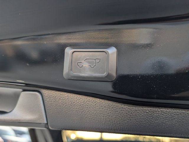 Used 2024 Toyota RAV4 XLE Premium AWD/4WD image 30