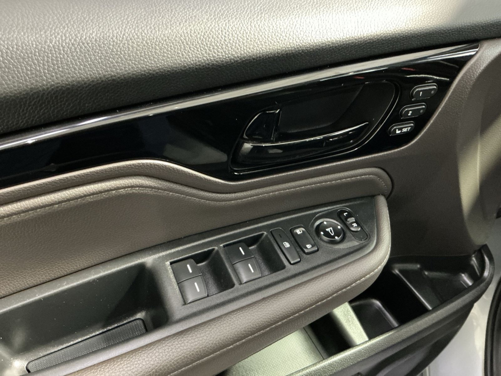 Used 2024 Honda Odyssey Touring image 16