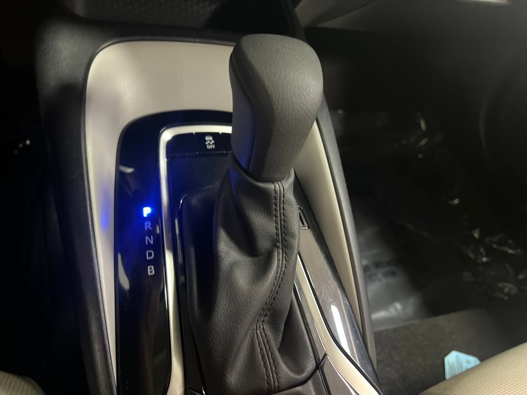 Used 2020 Toyota Corolla LE FWD image 26