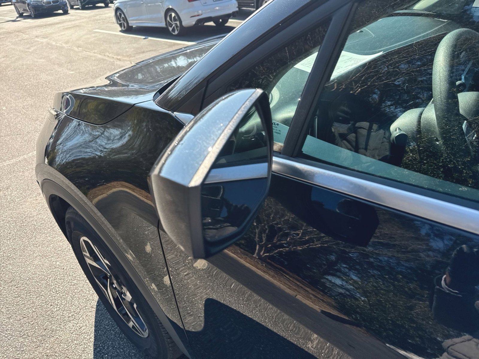 Used 2023 Kia Sportage LX image 6