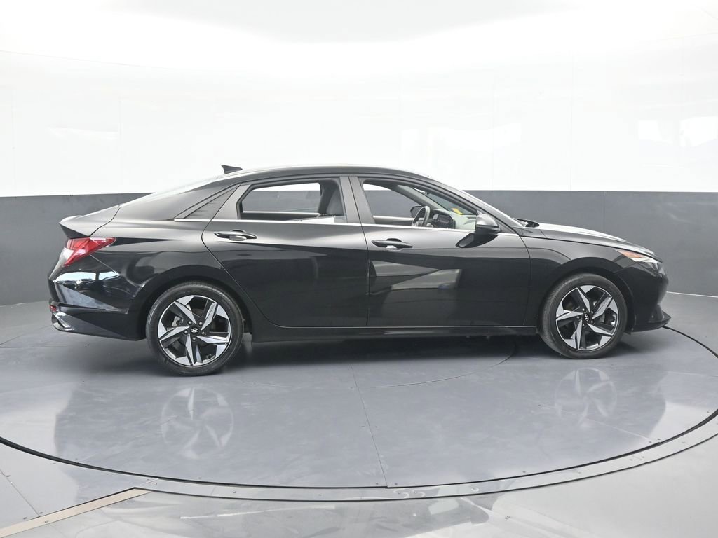 Used 2022 Hyundai Elantra SEL w/ Convenience + Premium Package image 7