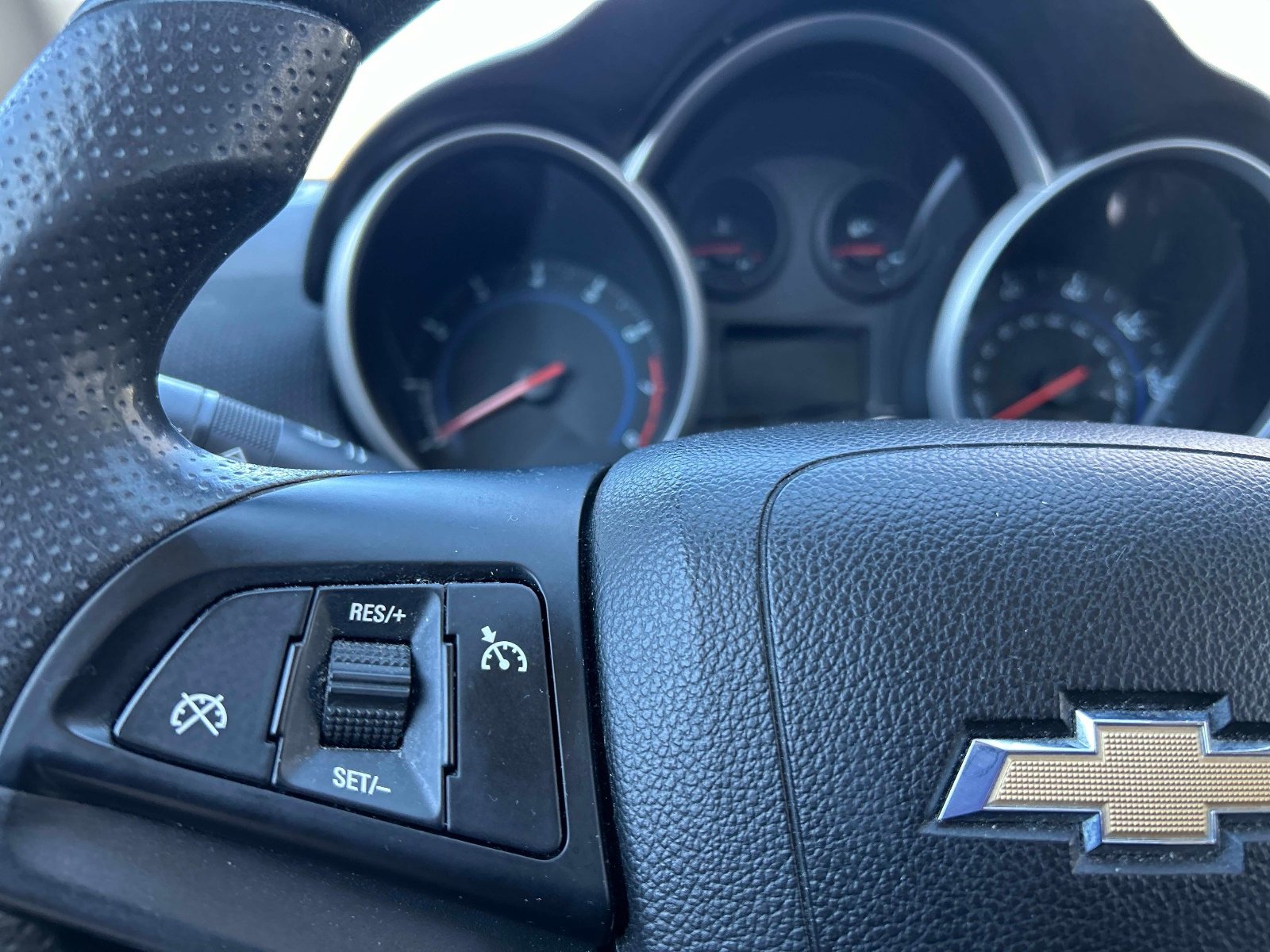 Used 2015 Chevrolet Cruze LT image 21