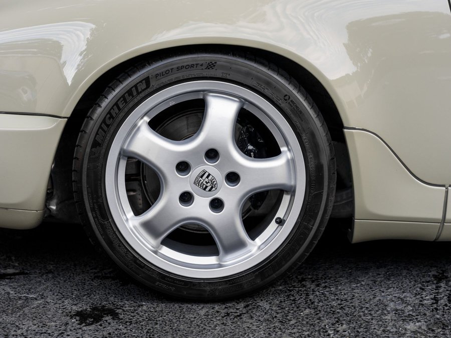 Used 1992 Porsche 911 GT3 RS image 11