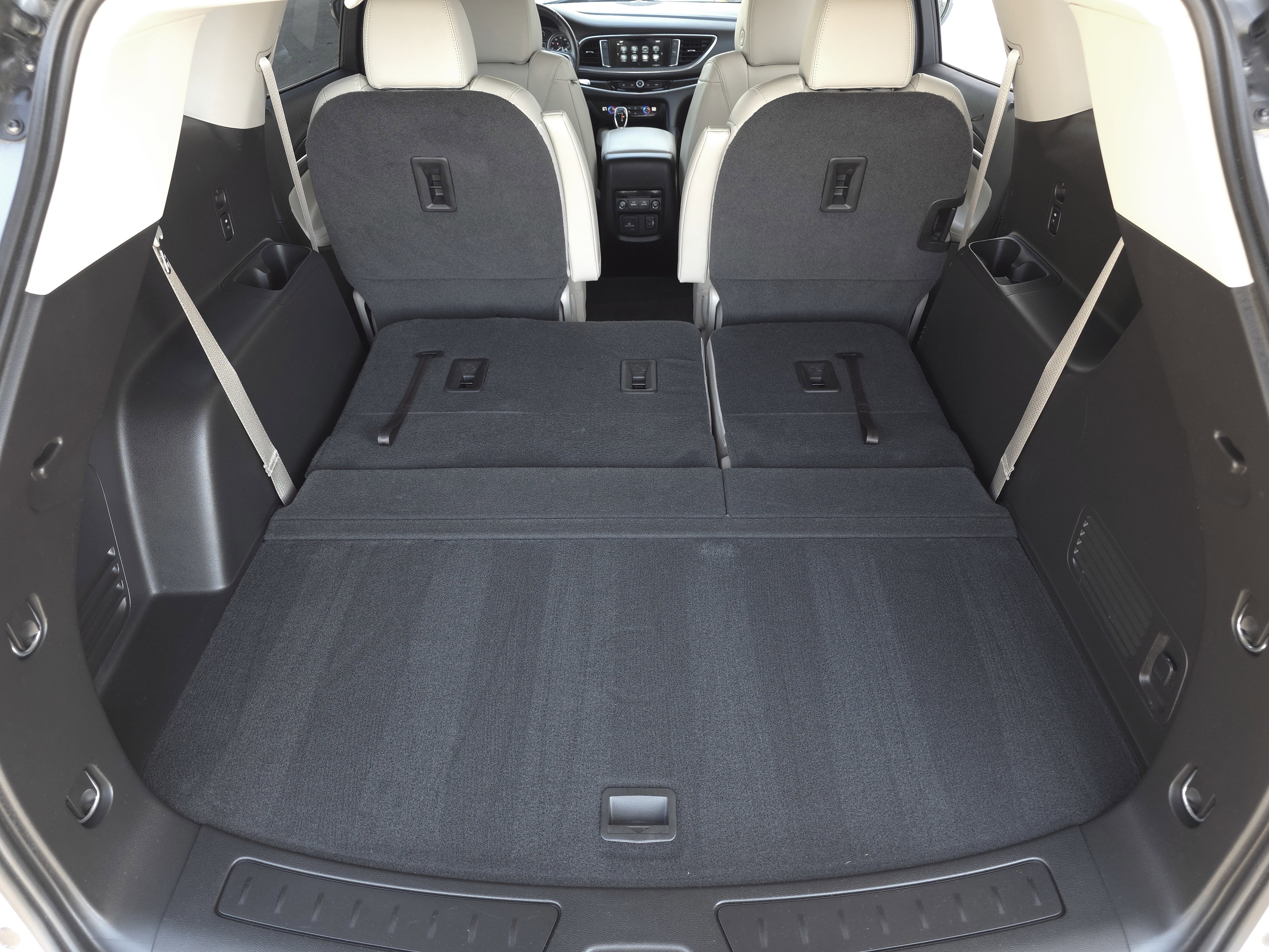 Used 2019 Buick Enclave Essence image 32