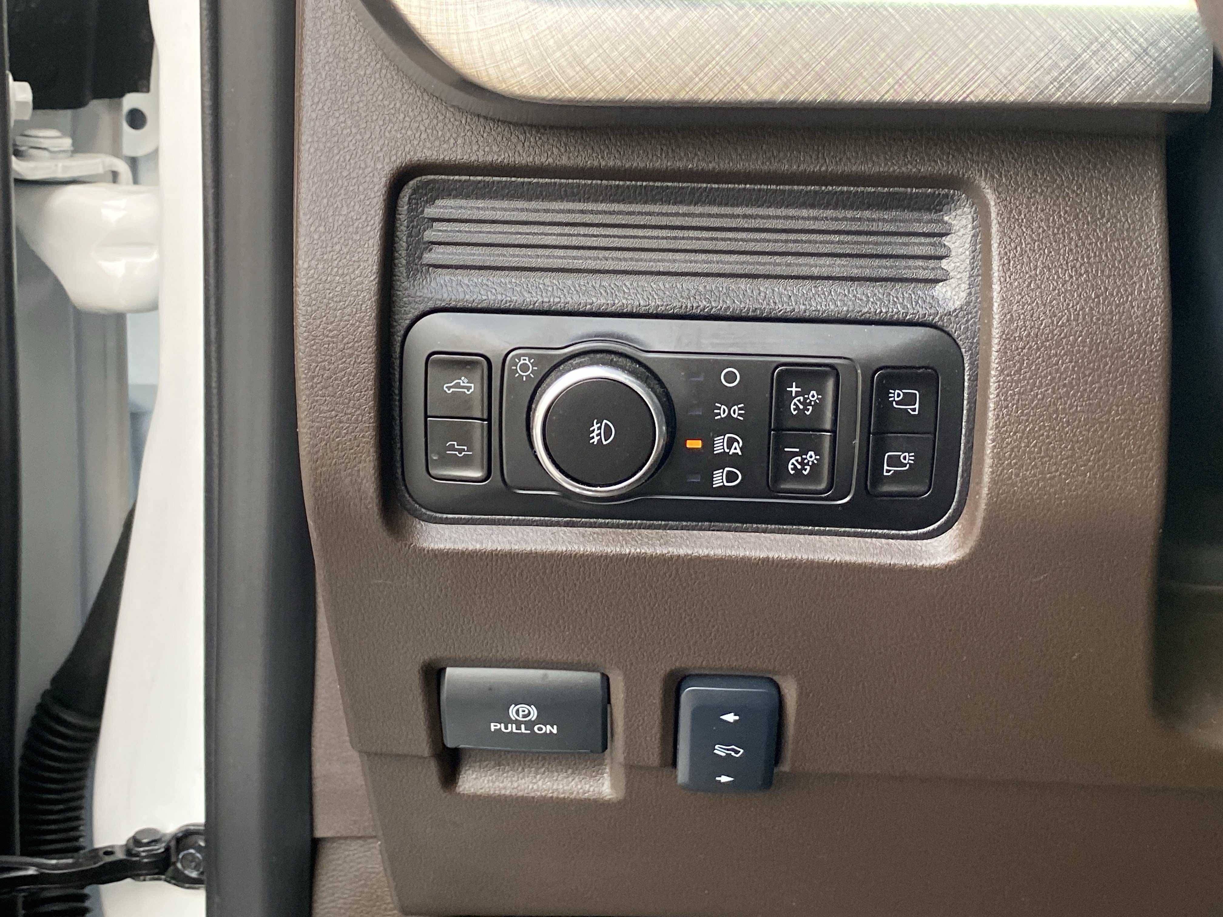 Used 2025 Ford F450 King Ranch w/ Chrome Package AWD/4WD image 25