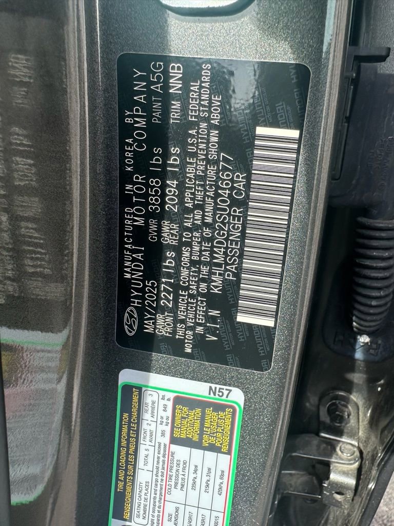 Certified 2025 Hyundai Elantra Sport image 30
