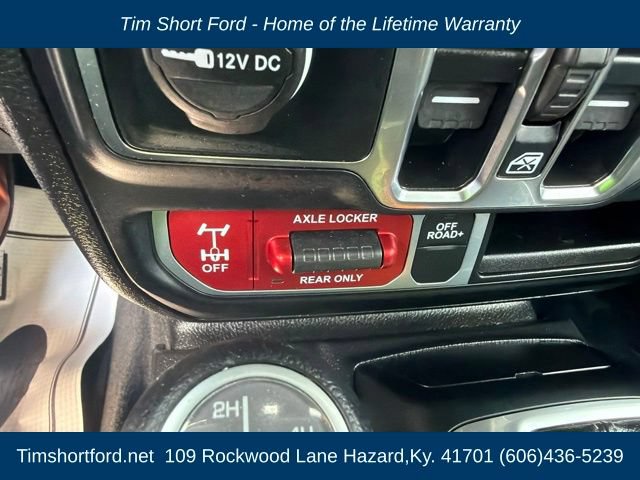Used 2024 Jeep Wrangler Unlimited AWD/4WD image 17
