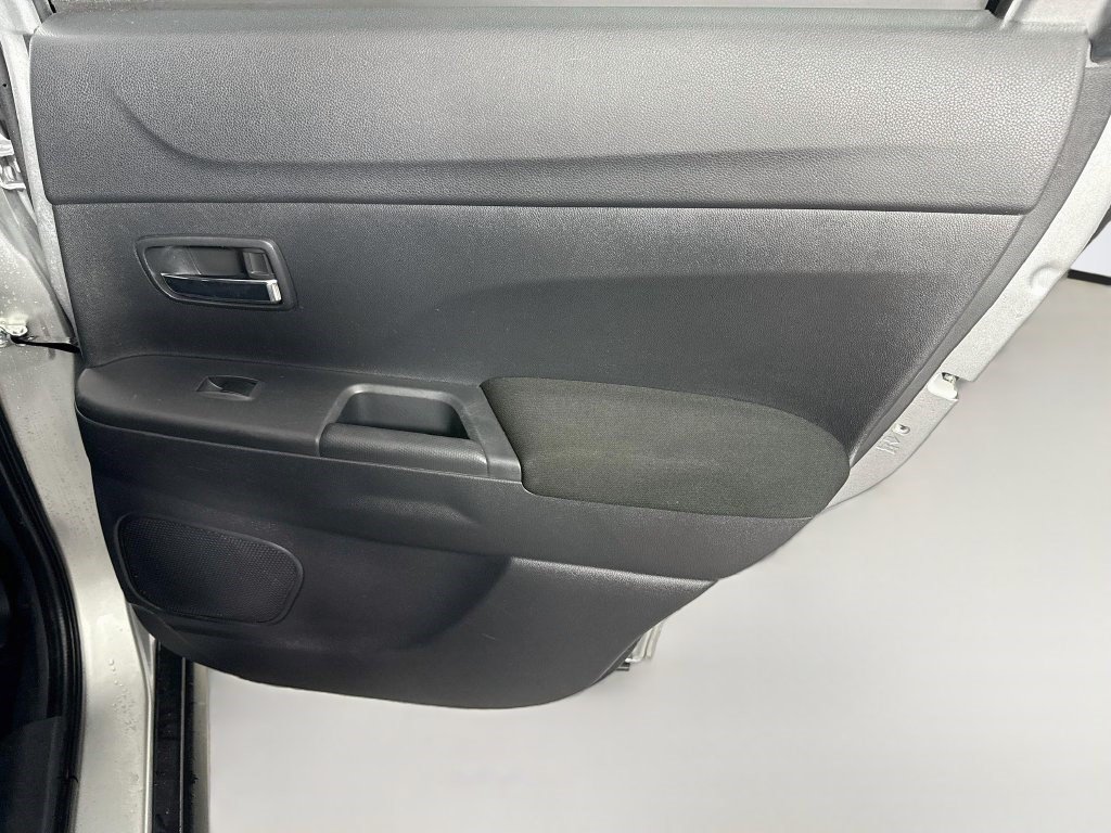 Used 2025 Mitsubishi Outlander Sport AWD image 26
