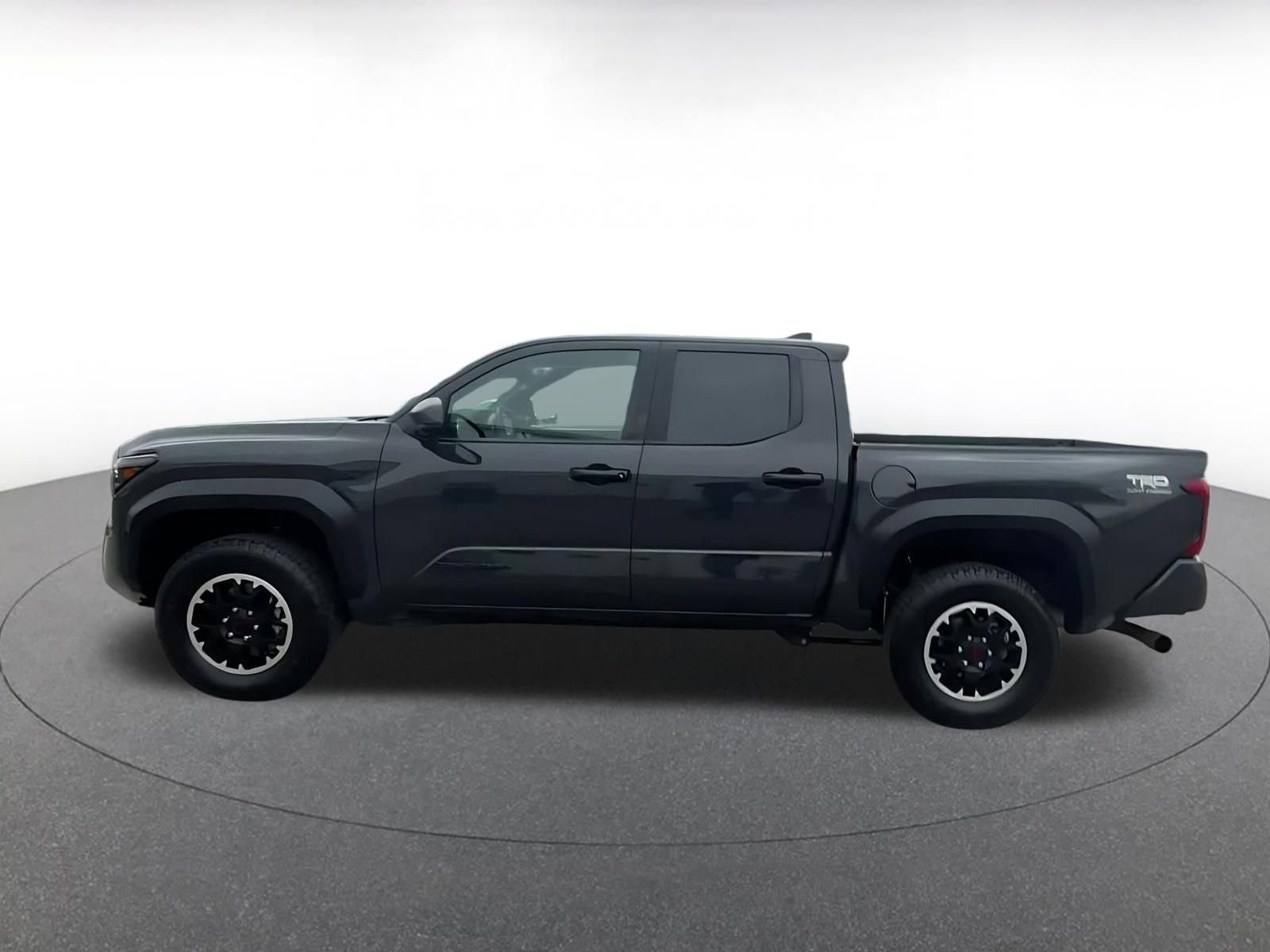 Used 2025 Toyota Tacoma TRD Off-Road image 9