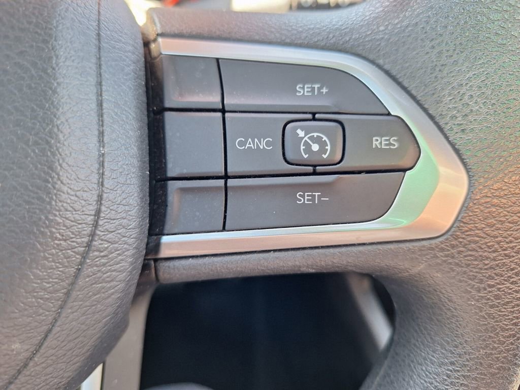 Used 2023 Jeep Compass Sport image 12