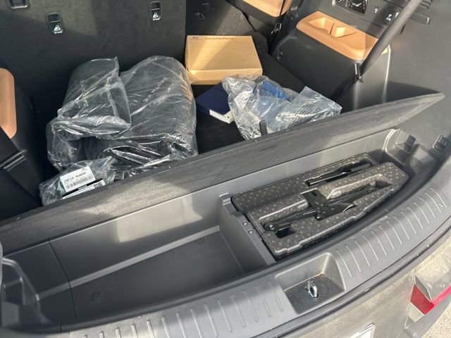 Used 2025 Hyundai Santa Fe Limited image 37