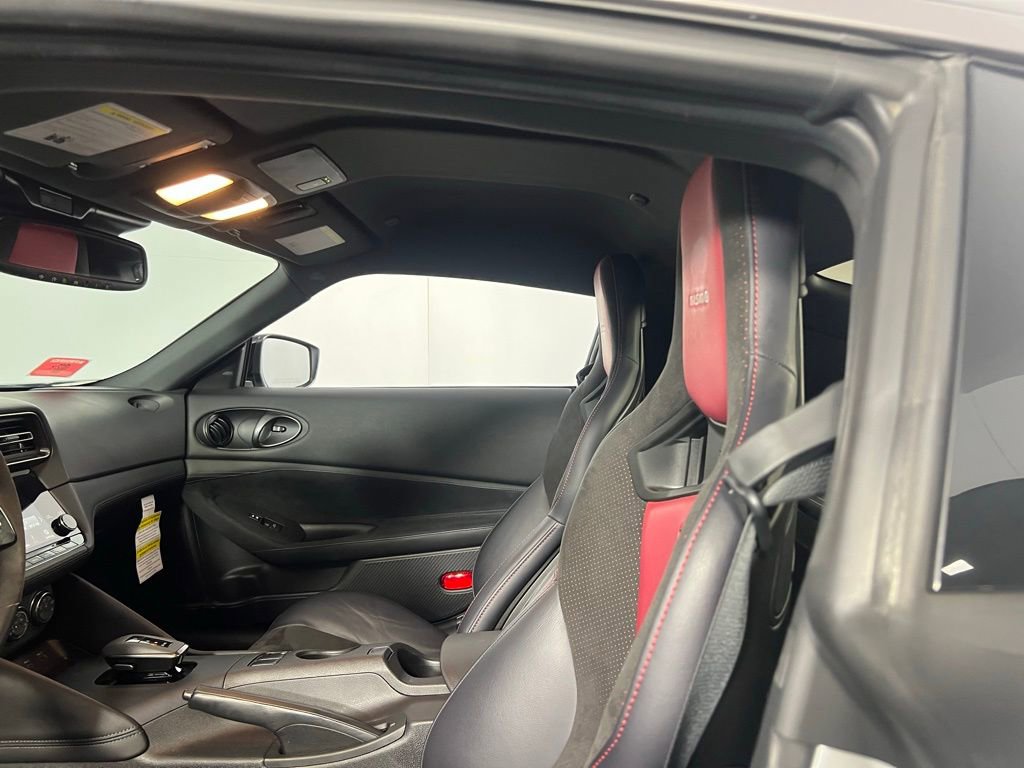 Used 2025 Nissan Z NISMO w/ Floor Mat Package image 27