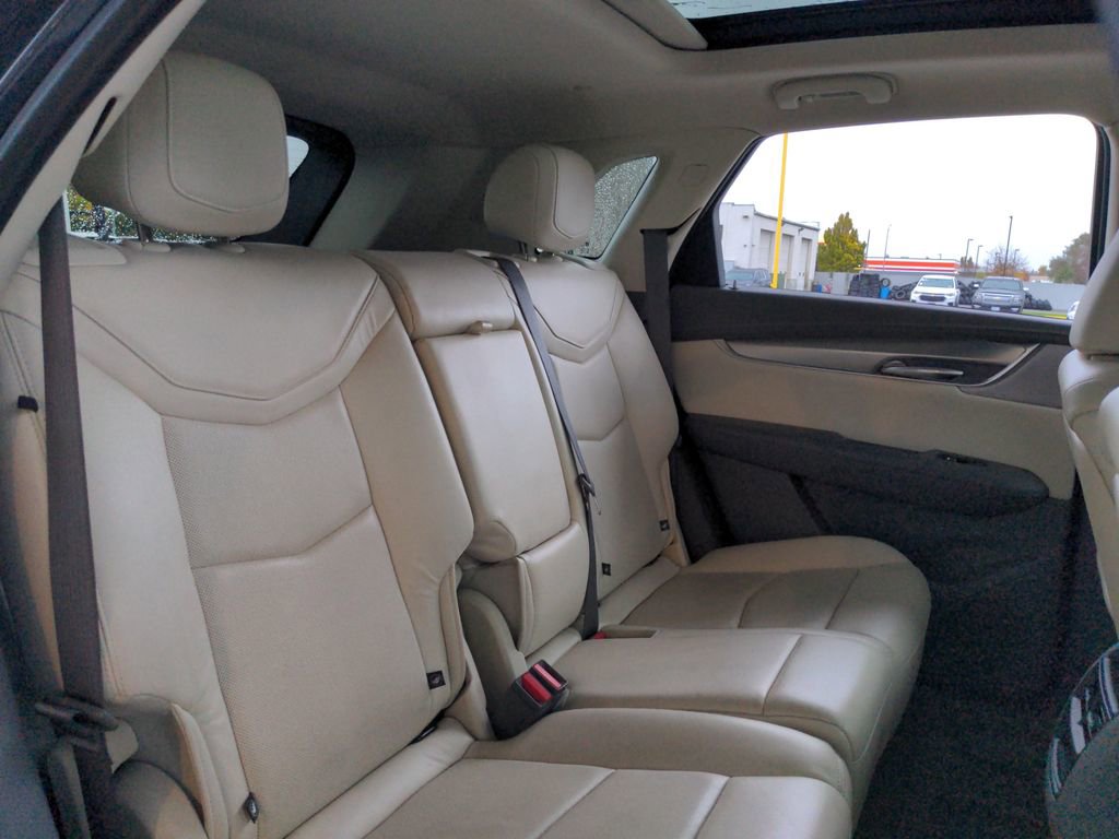 Used 2020 Cadillac XT5 Premium Luxury AWD/4WD image 25