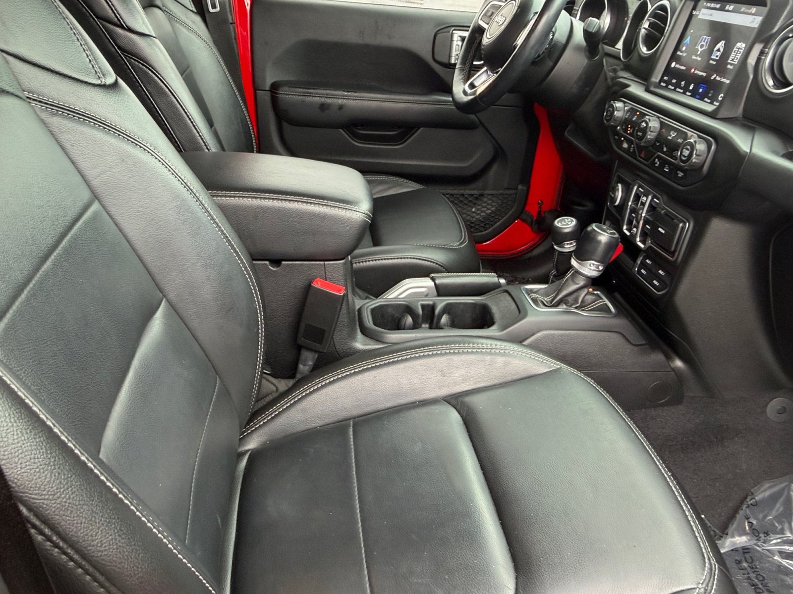 Used 2020 Jeep Gladiator Overland AWD/4WD image 32