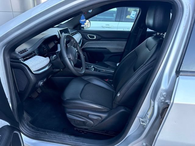 Used 2024 Jeep Compass Latitude AWD/4WD image 5