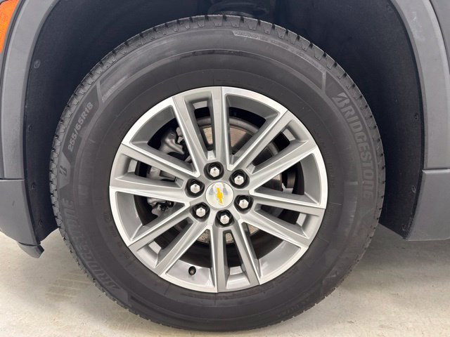 Used 2022 Chevrolet Traverse LT FWD image 38