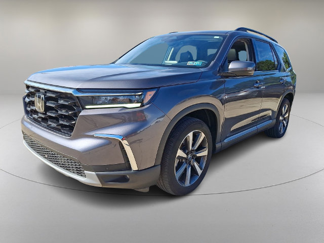 Used 2024 Honda Pilot Touring image 3