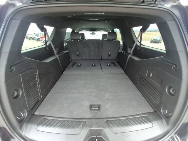 Used 2022 Chevrolet Suburban LT AWD/4WD image 19