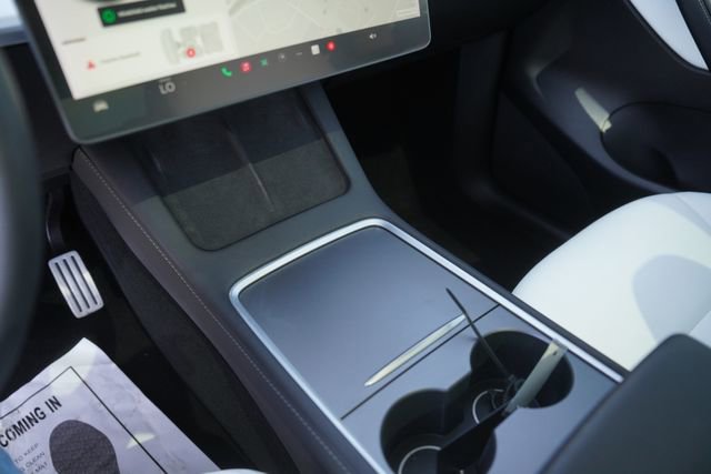 Used 2022 Tesla Model Y Performance image 27