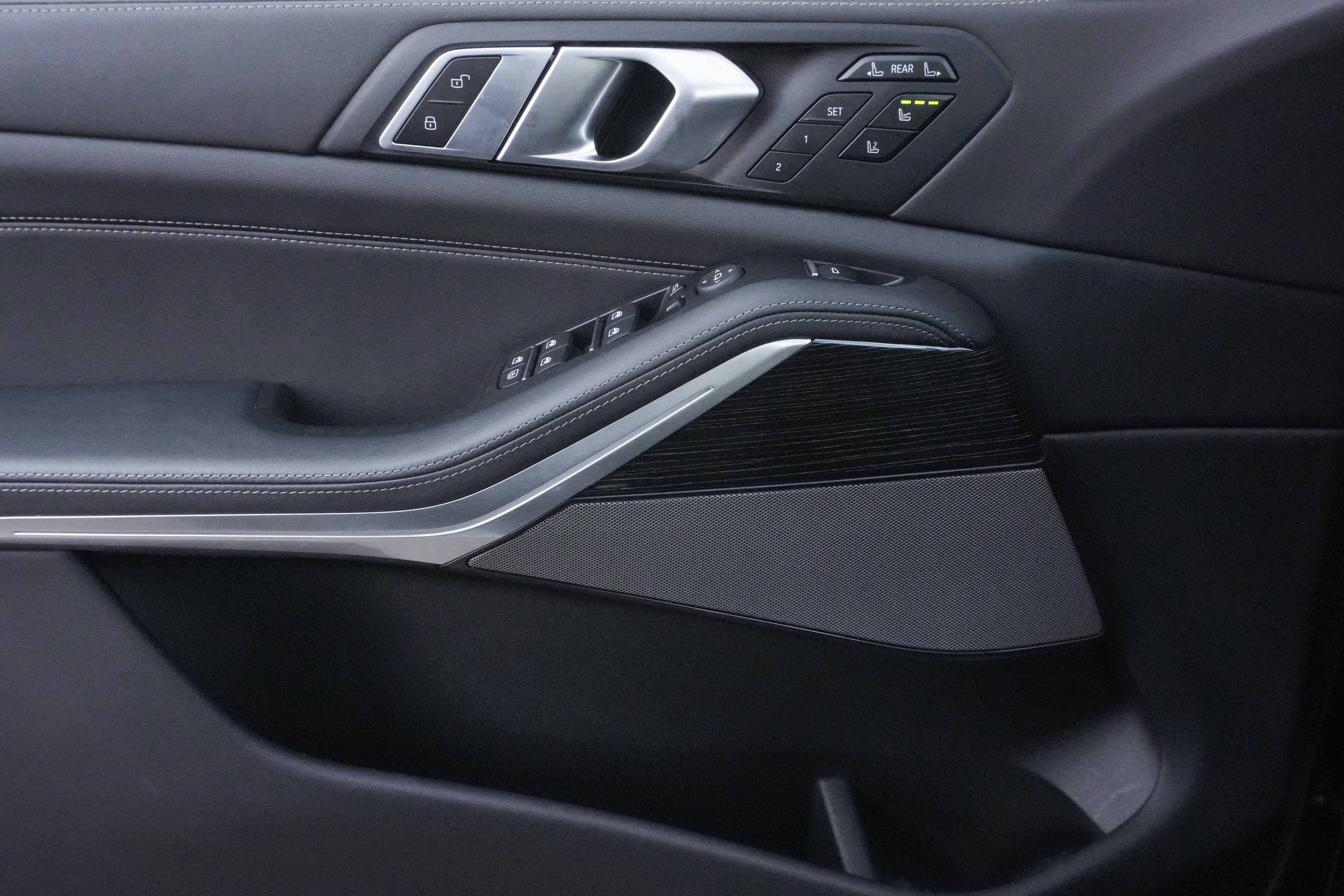 Used 2026 BMW X7 M60i image 28