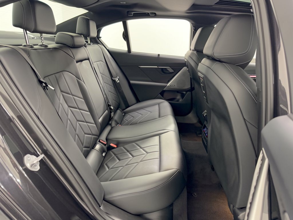 Certified 2026 BMW 530i RWD image 29