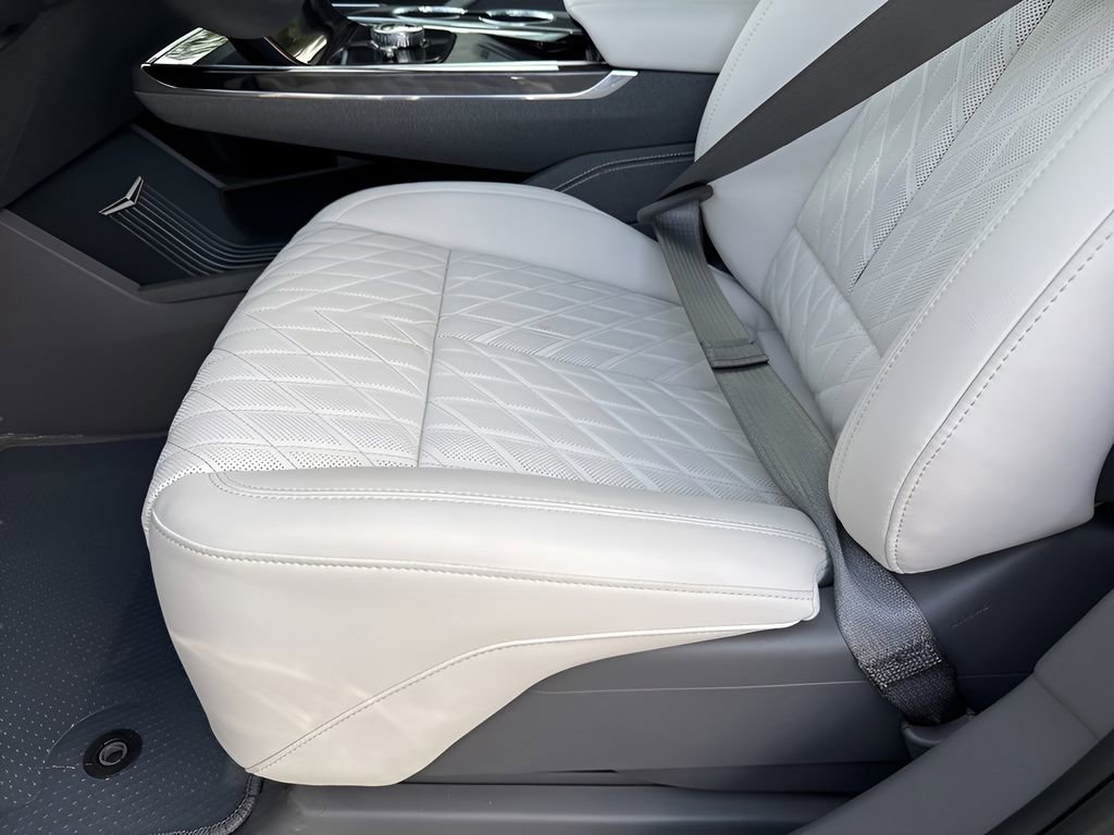 New 2025 Cadillac Escalade IQ Sport 1 w/ LPO, ONYX Package AWD/4WD image 19