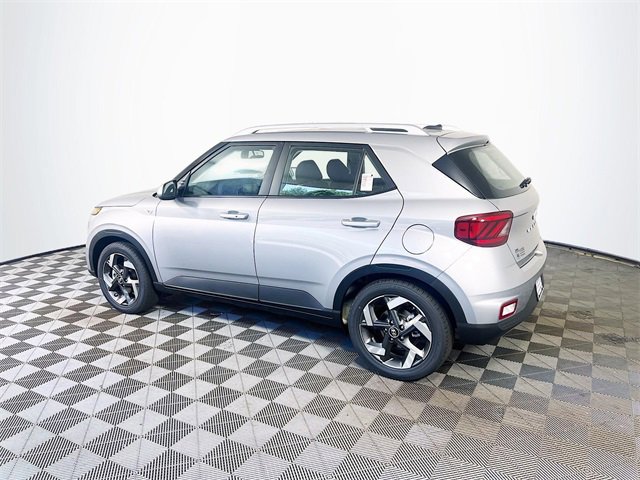 New 2025 Hyundai Venue SEL image 6
