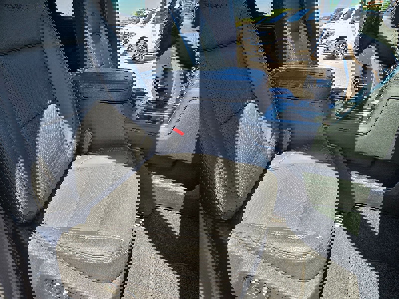 Used 2024 GMC Sierra 1500 Denali w/ Denali Reserve Package image 28