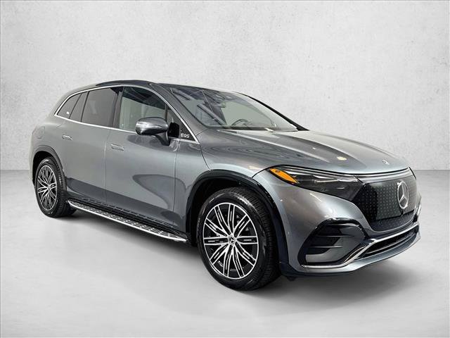 Used 2023 Mercedes-Benz EQS 580 4MATIC SUV image 3
