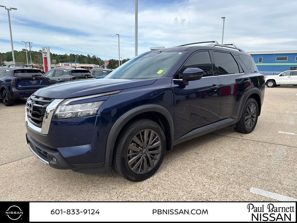 Used 2022 Nissan Pathfinder SL w/ SL Premium Package image 13
