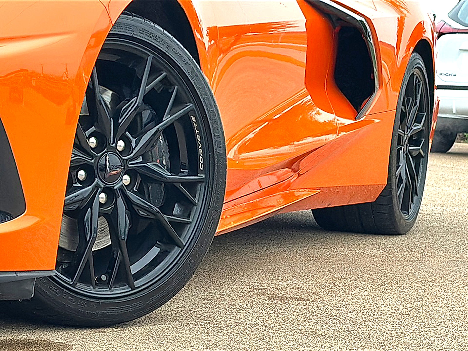 Used 2023 Chevrolet Corvette Stingray Preferred Conv w/ Z51 Performance Package RWD image 3