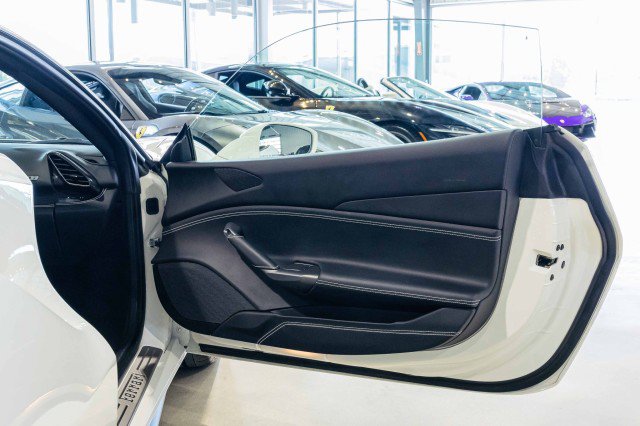 Used 2016 Ferrari 488 GTB - FACTORY TWO TONE PAINT - CAR image 13