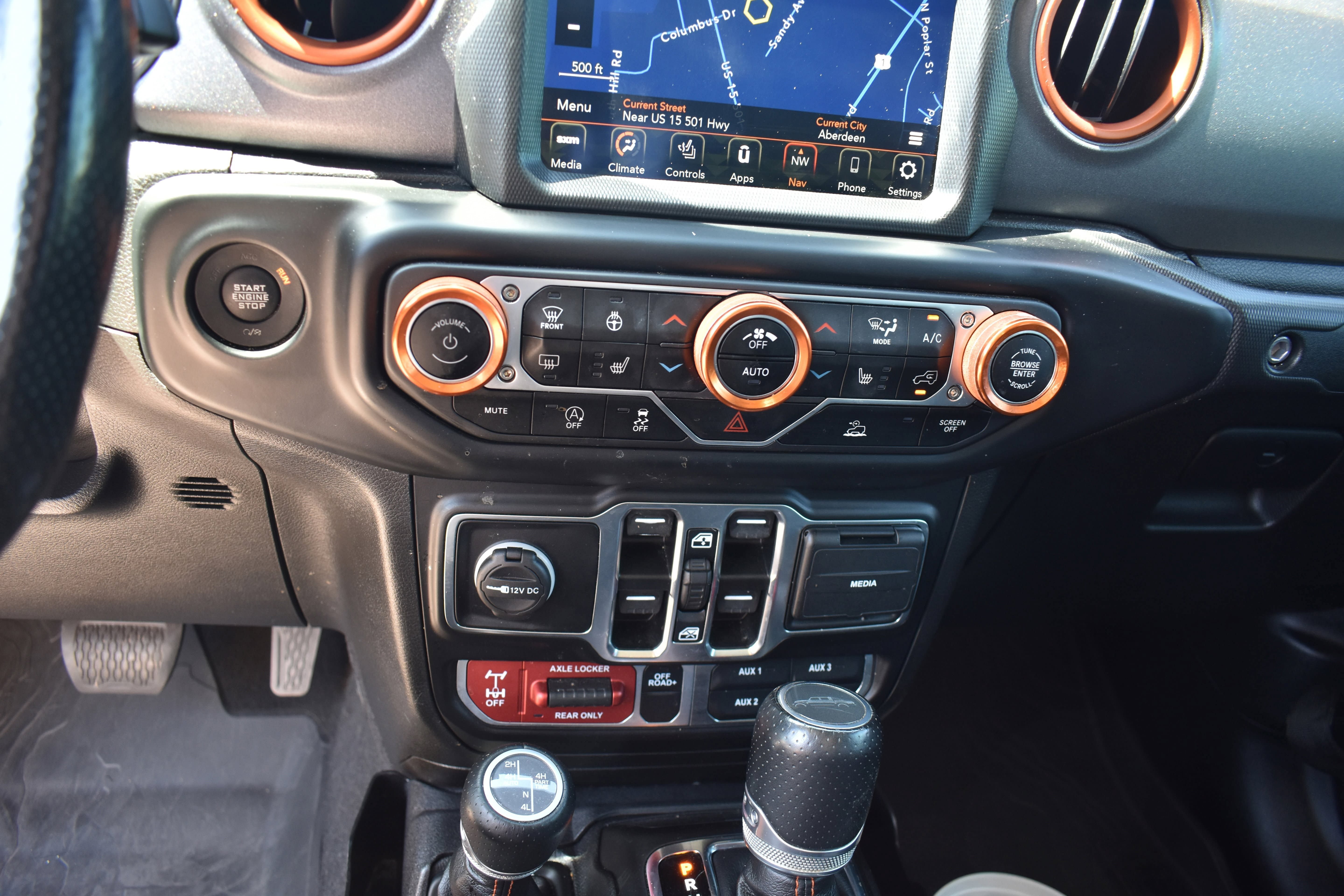 Used 2023 Jeep Gladiator Mojave w/ LED Lighting Group AWD/4WD image 19