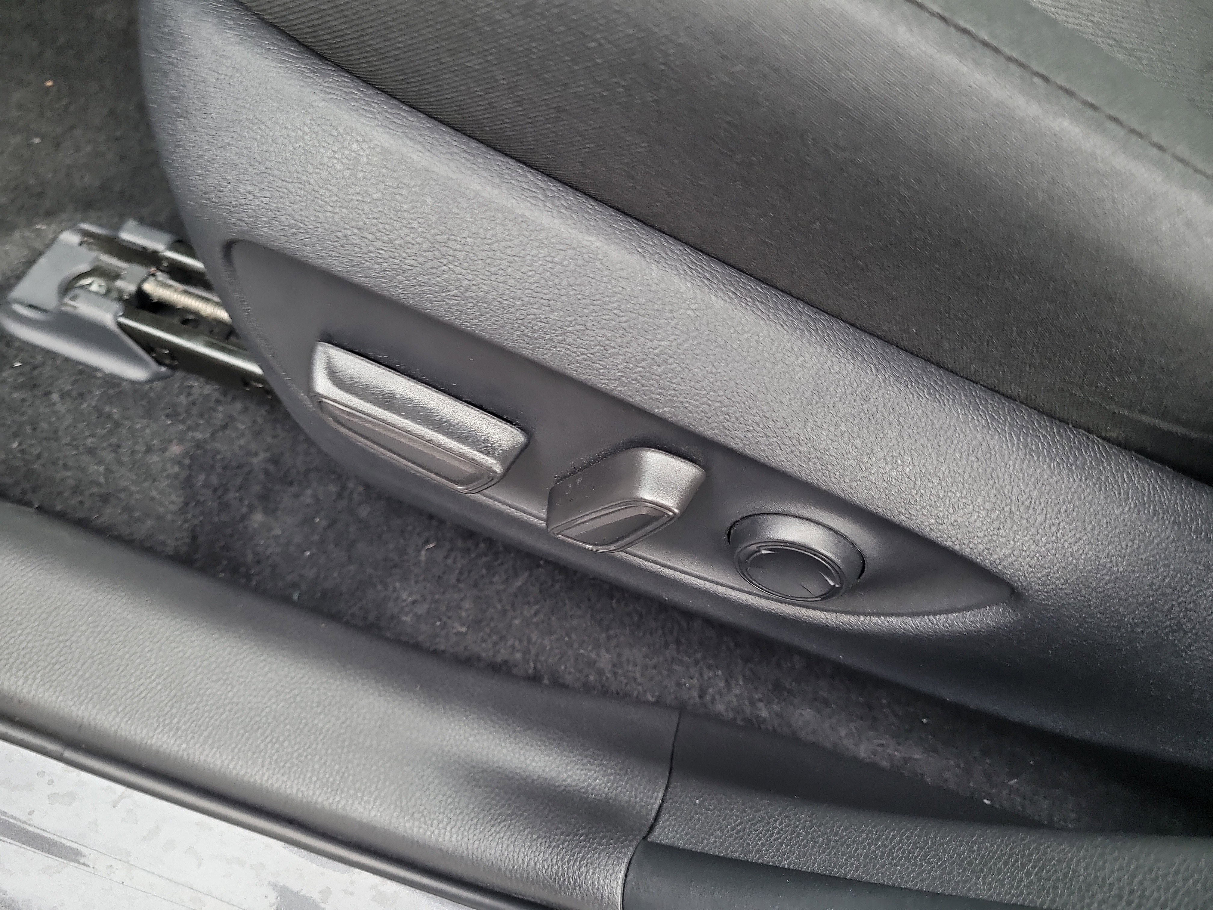 Certified 2025 Toyota RAV4 XLE image 22