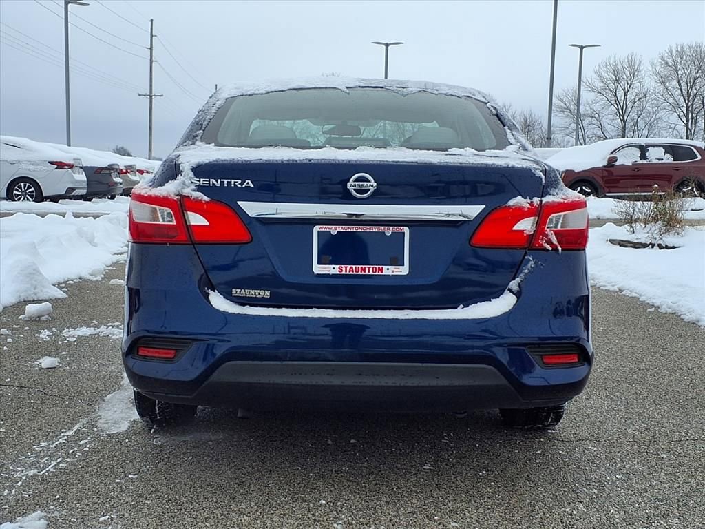 Used 2016 Nissan Sentra S image 22