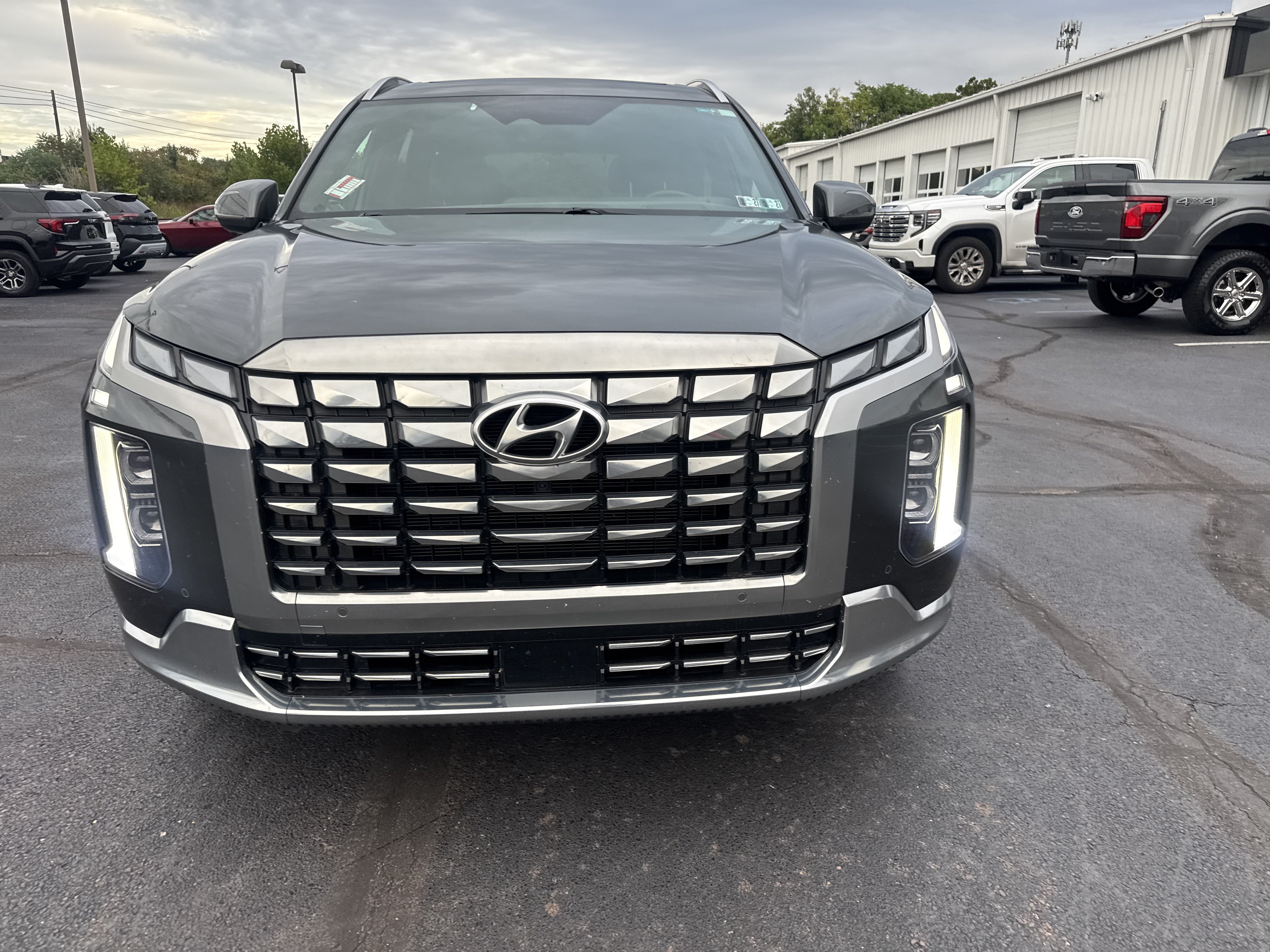 Used 2023 Hyundai Palisade Calligraphy w/ Cargo Package AWD/4WD image 5