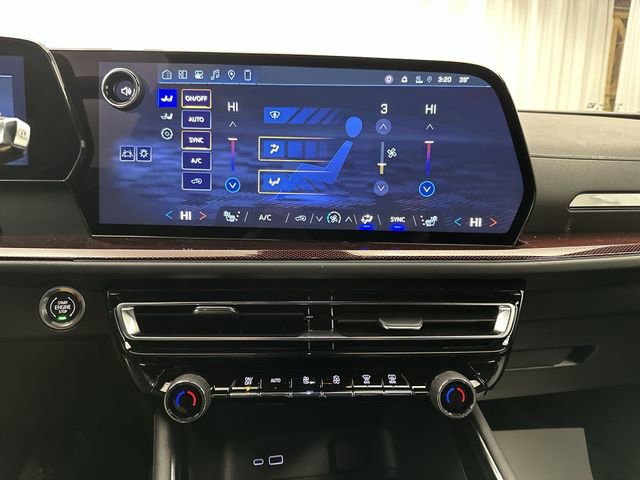 New 2026 Chevrolet Traverse Z71 w/ Driver Confidence Package AWD/4WD image 18