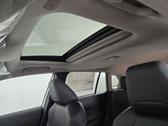 New 2026 Toyota Corolla Cross XLE image 32