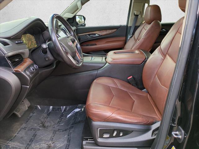 Used 2015 Cadillac Escalade Premium image 17