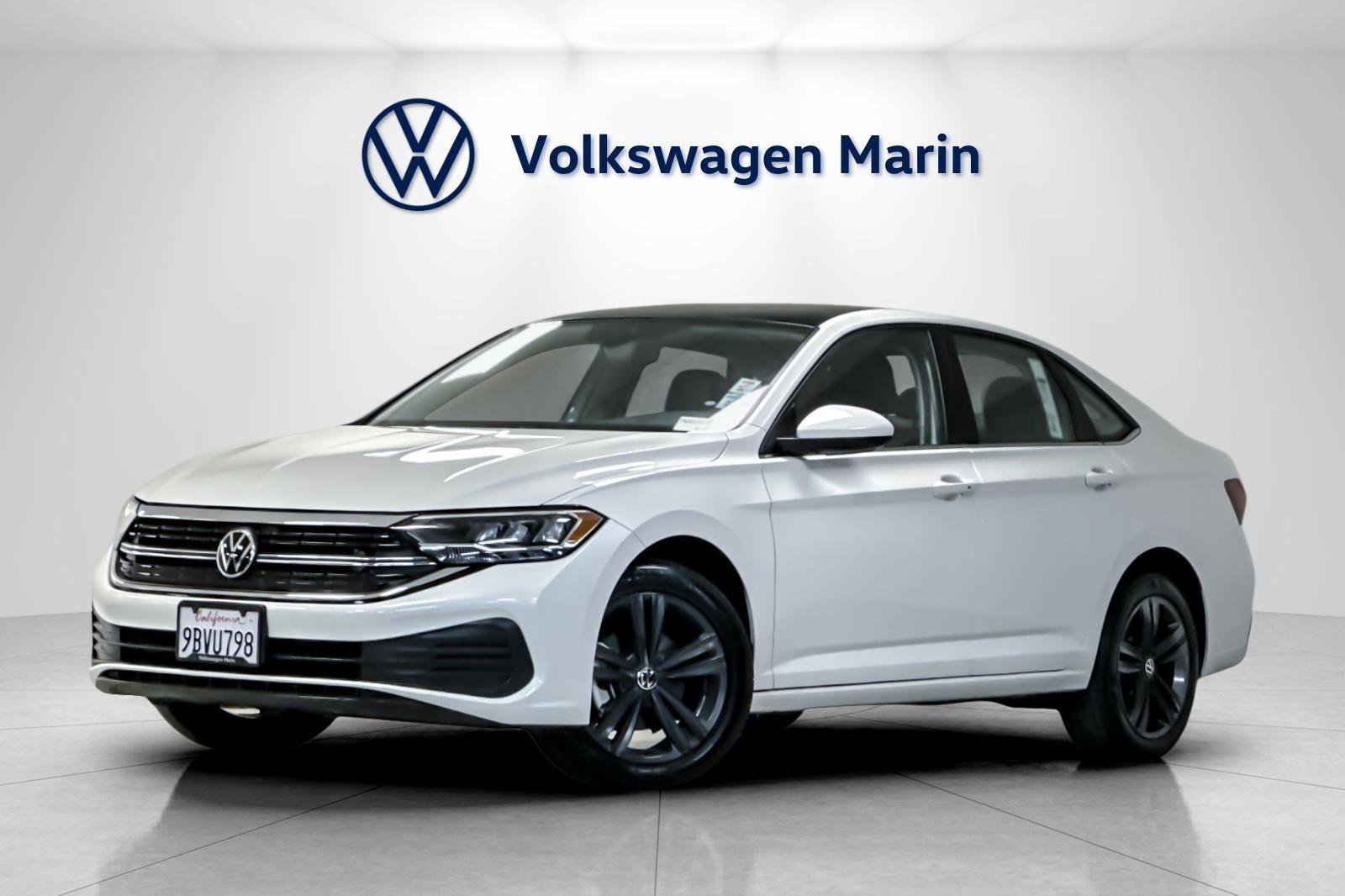 Used 2022 Volkswagen Jetta SE w/ Panoramic Sunroof Package image 1